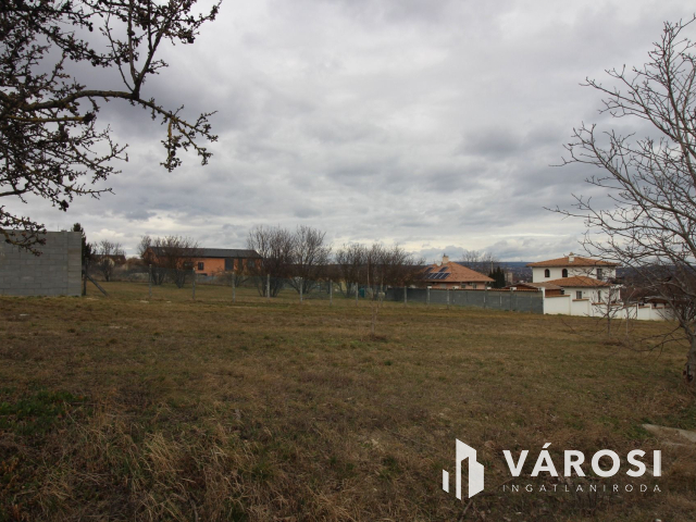 Örökpanorámás telek eladó Érden!